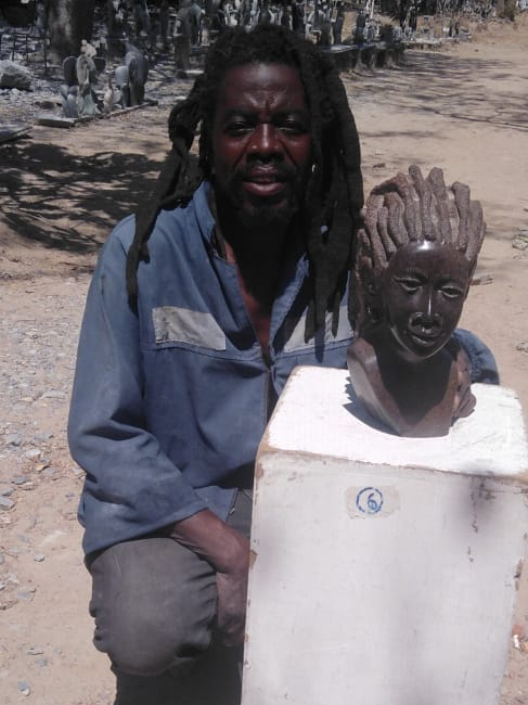 Chieftess - Stone Sculpture Made of Serpentine Stone by Ronny Nyamhunga | Zimbabwe