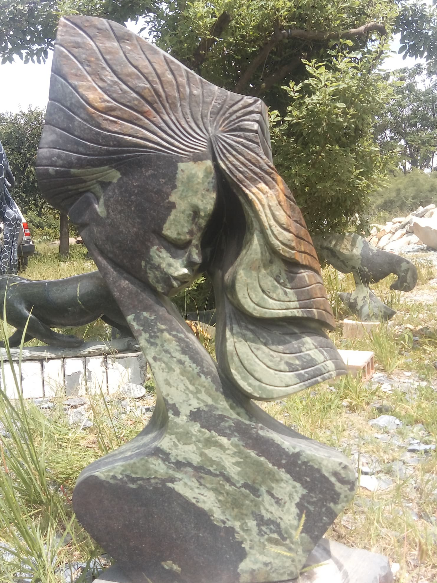 Windy Day - Stone Sculpture Made of Cobalt by Lovemore Bonjisi | Zimbabwe