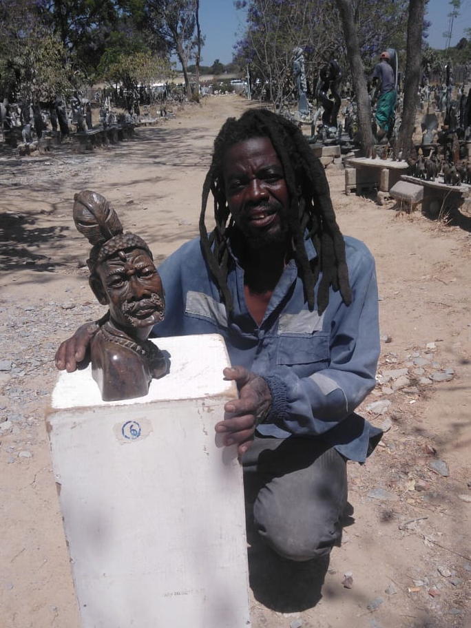 Chief - Stone Sculpture Made of Serpentine Stone by Ronny Nyamhunga | Zimbabwe