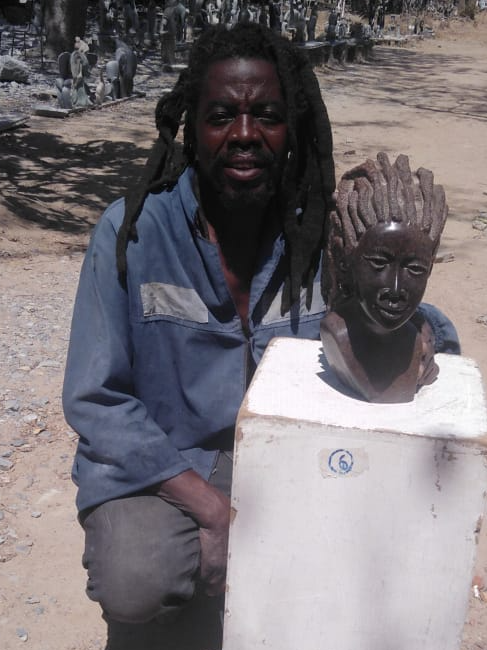 Chieftess - Stone Sculpture Made of Serpentine Stone by Rony Nyamhunga | Zimbabwe