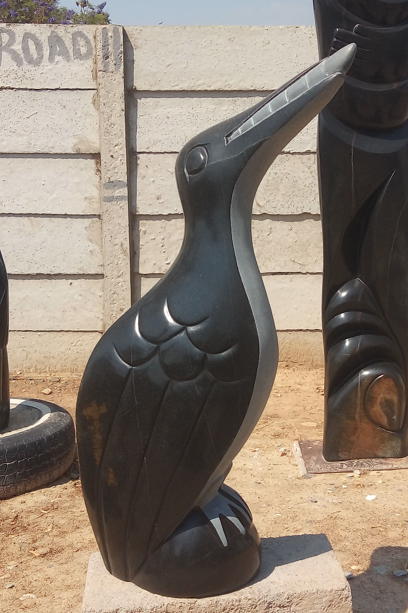 Early Bird - Stone Sculpture Made of Springstone by Patrick Fredy | Zimbabwe