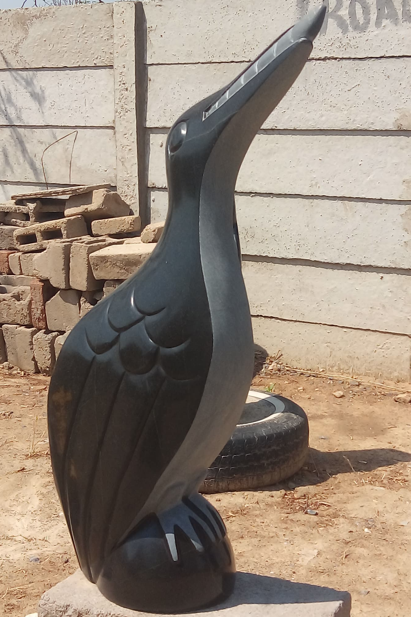 Early Bird - Stone Sculpture Made of Springstone by Patrick Fredy | Zimbabwe