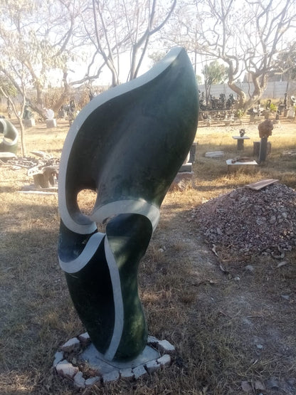 Focul Point - Stone Sculpture Made of Springstone by Davis Sibanda | Zimbabwe