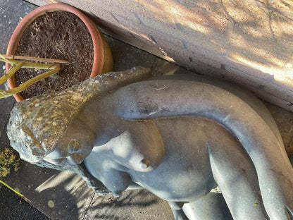 Pregnant Woman - Stone Sculpture Made of Serpentine Stone by Staycot Tahwa | Zimbabwe