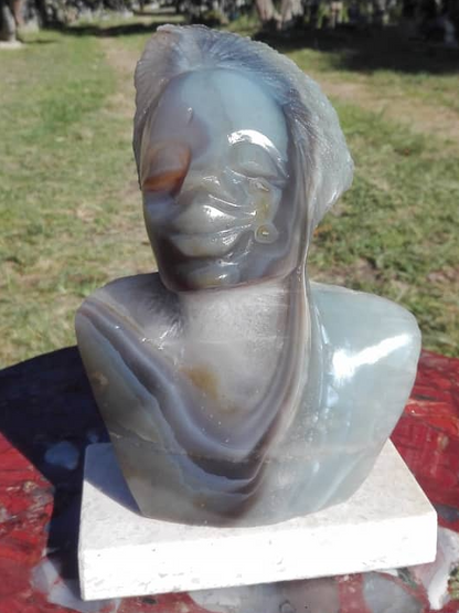 Photogenic - Stone Sculpture Made of Agate Gemstone by Rufaro Murenza| Zimbabwe