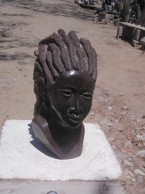 Chieftess - Stone Sculpture Made of Serpentine Stone by Rony Nyamhunga | Zimbabwe