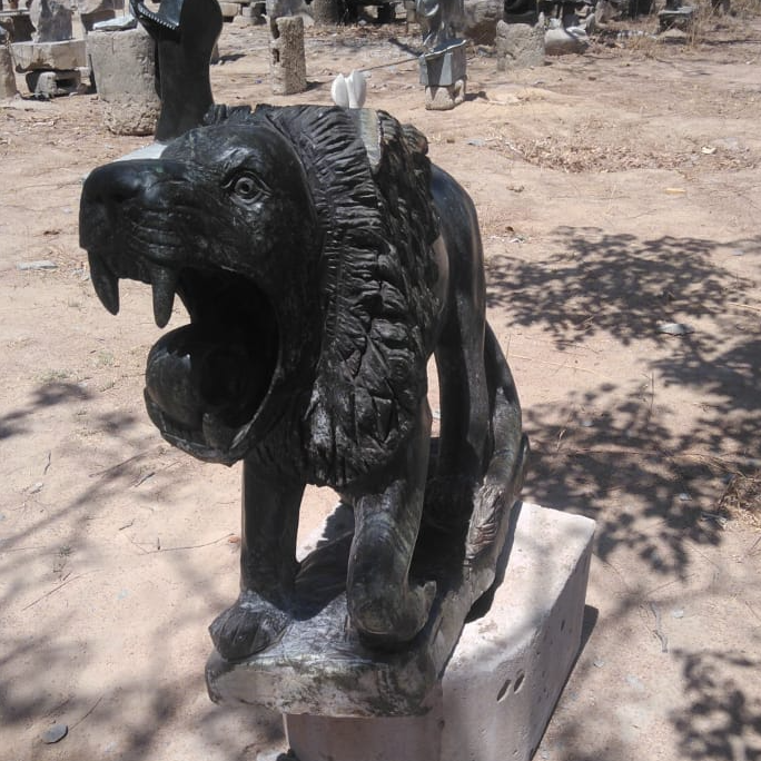 Roaring Lion - Stone Sculpture Made of Springstone by Rony Nyamhunga | Zimbabwe